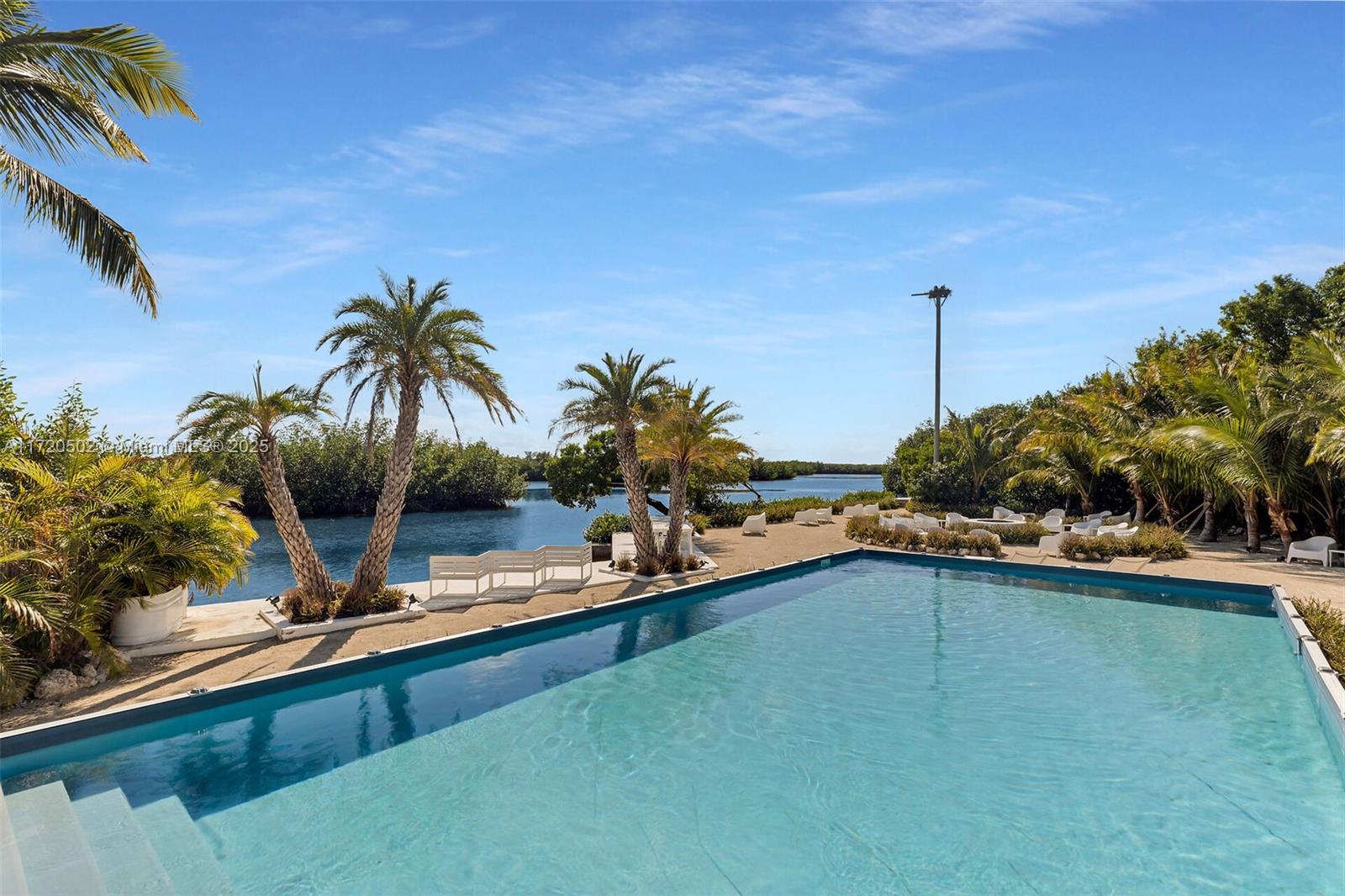 ROCK HARBOR MANOR - Residential