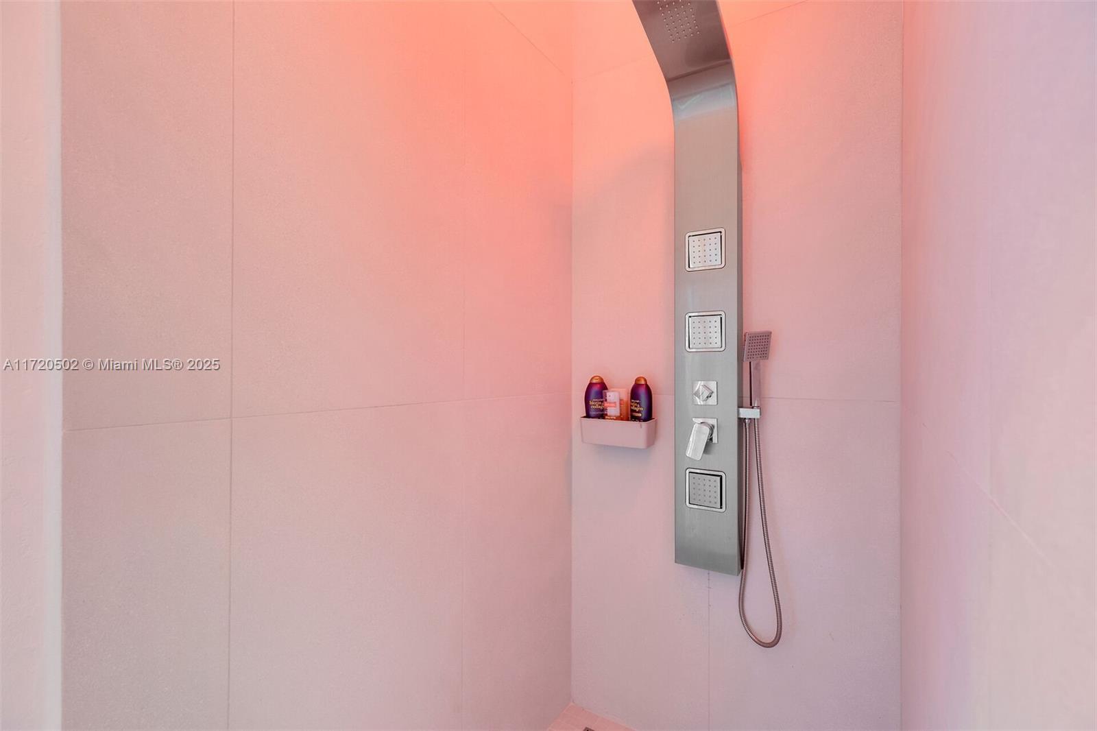 ROCK HARBOR MANOR - Residential