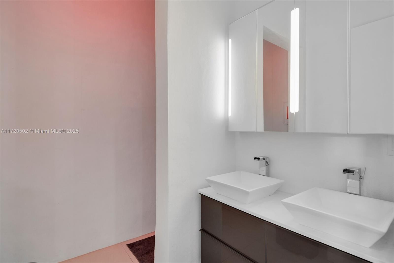 ROCK HARBOR MANOR - Residential