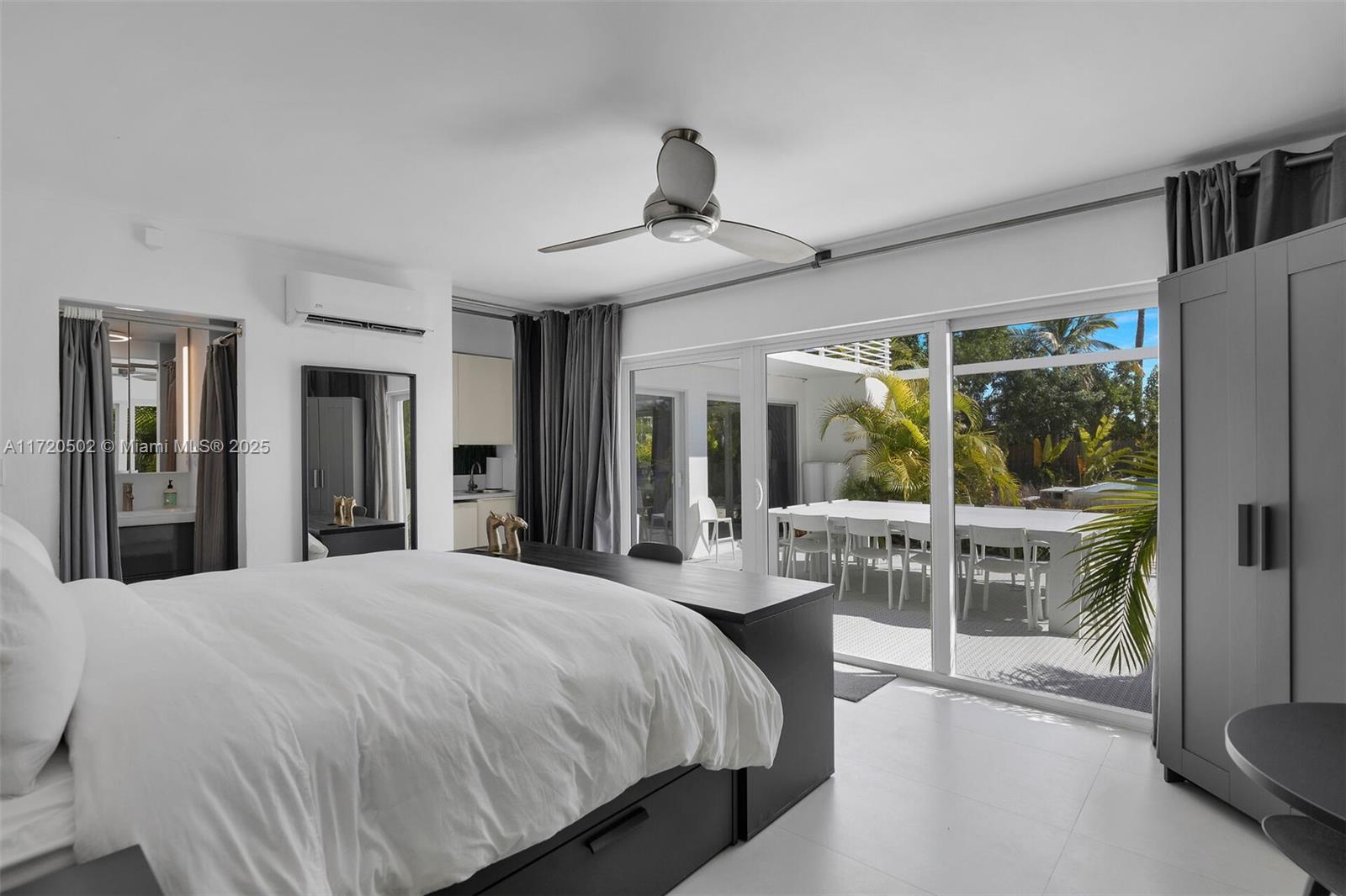 ROCK HARBOR MANOR - Residential