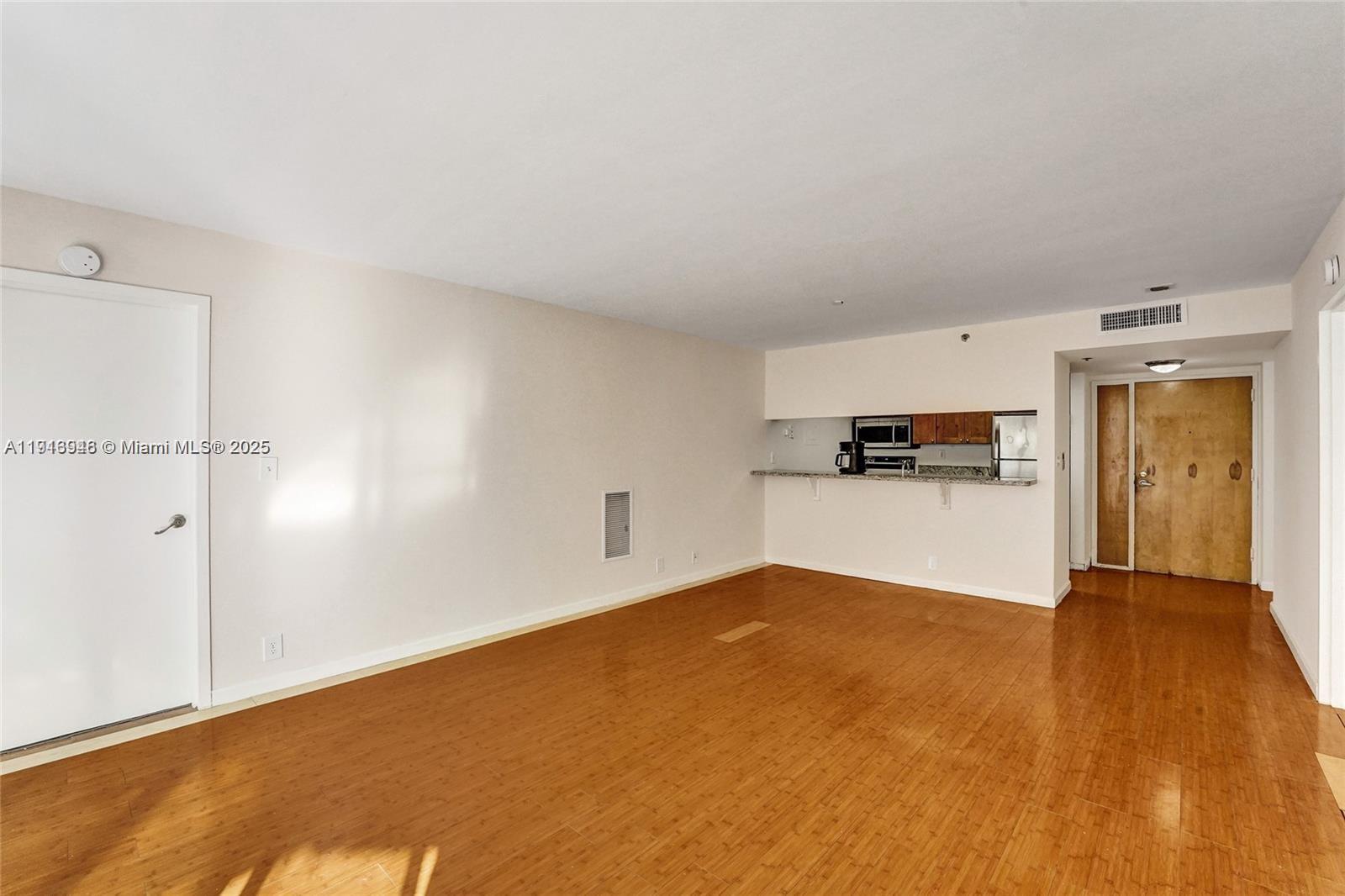 THE GRANDVIEW PALACE COND - Residential