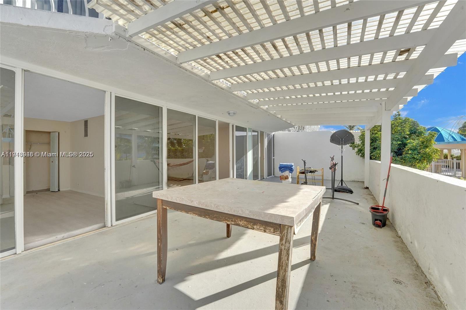 THE GRANDVIEW PALACE COND - Residential