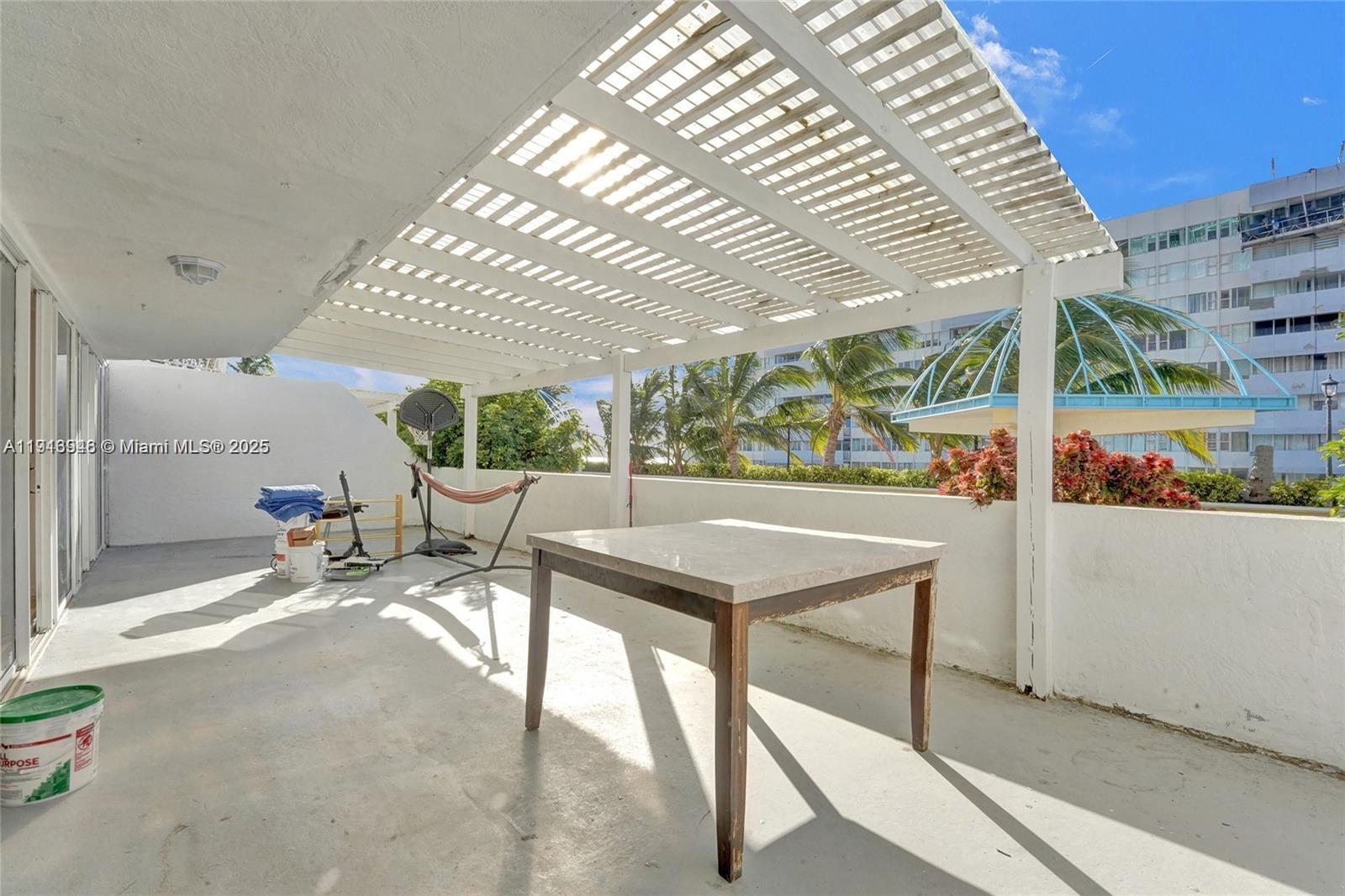 THE GRANDVIEW PALACE COND - Residential