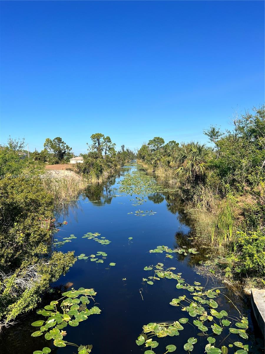 CAPE CORAL - Land