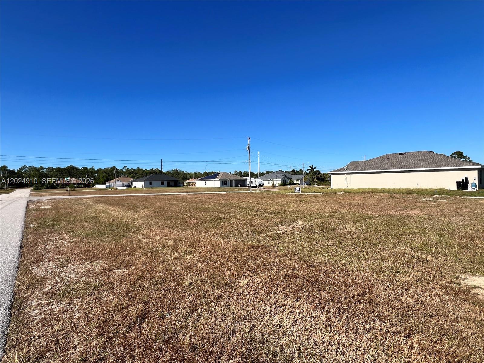CAPE CORAL - Land