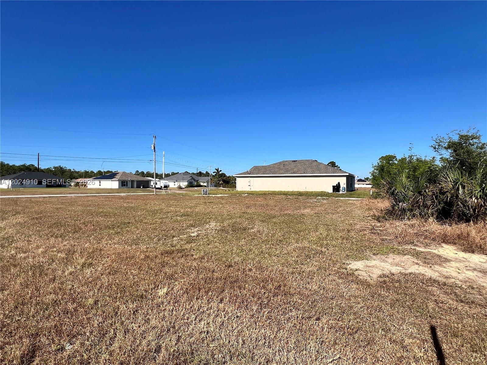 CAPE CORAL - Land