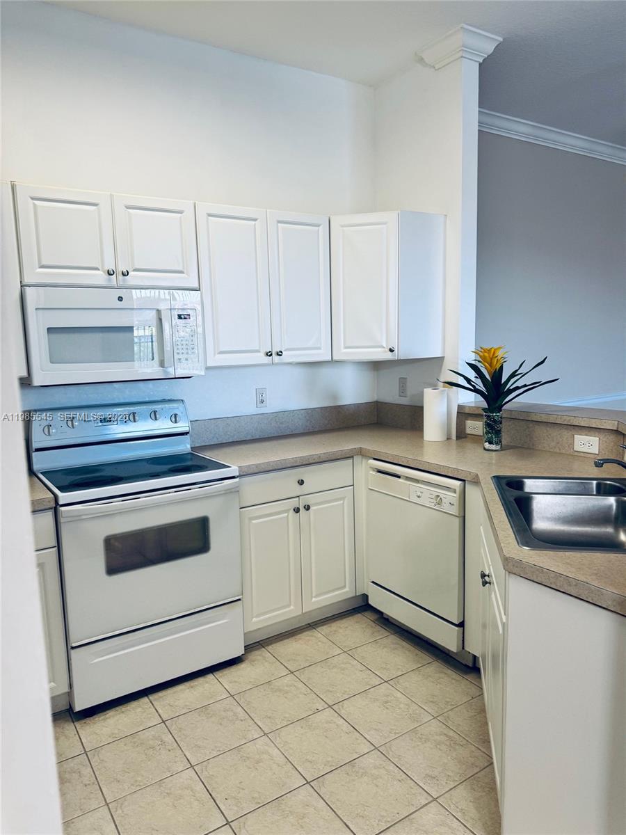 EL-AD VILLAGGIO CONDO BLD - Residential Lease