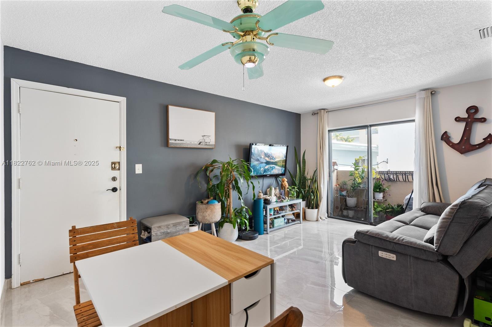 7915 Harding Ave 4, Miami Beach, Miami-Dade County, Florida - 1 Bedrooms  
2 Bathrooms - 