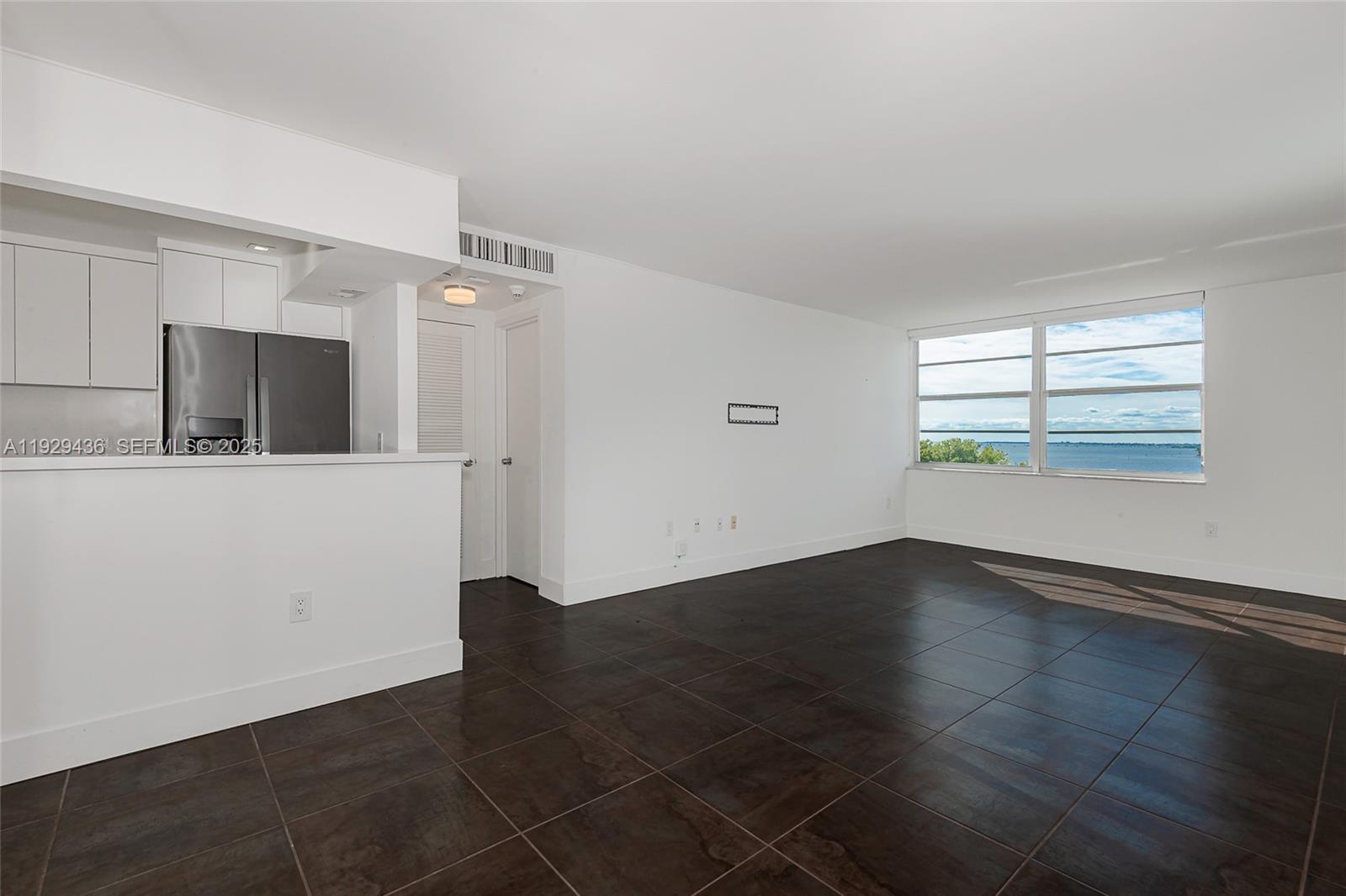 BRICKELL BISCAYNE CONDO - Residential Lease