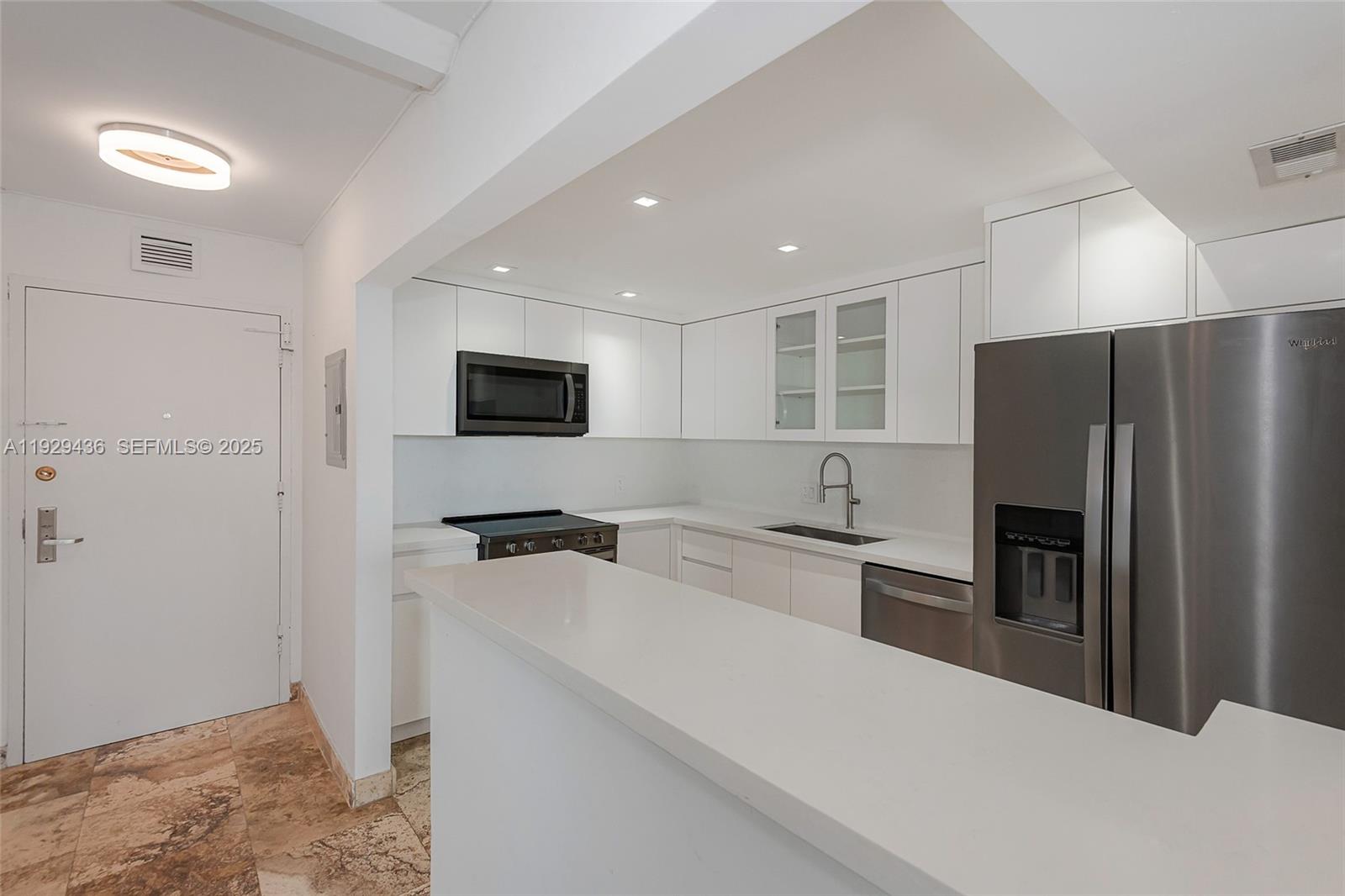 BRICKELL BISCAYNE CONDO - Residential Lease