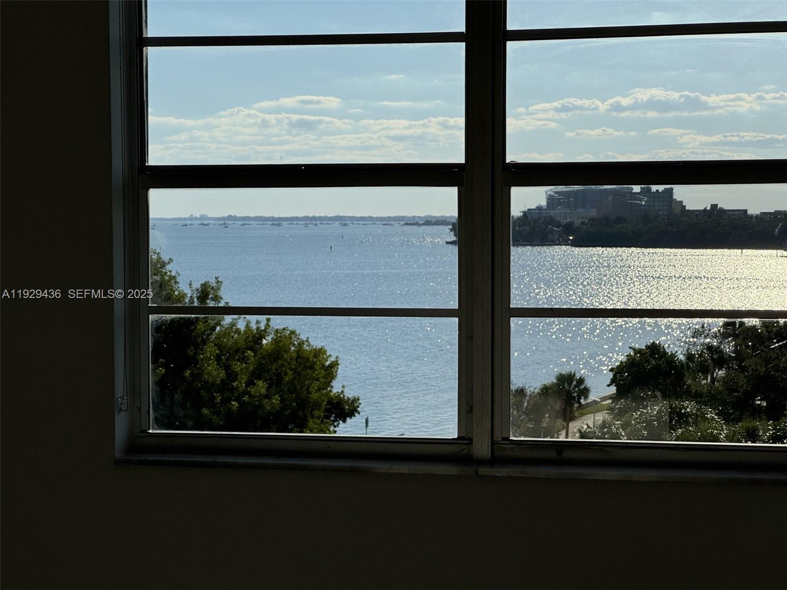 BRICKELL BISCAYNE CONDO - Residential Lease