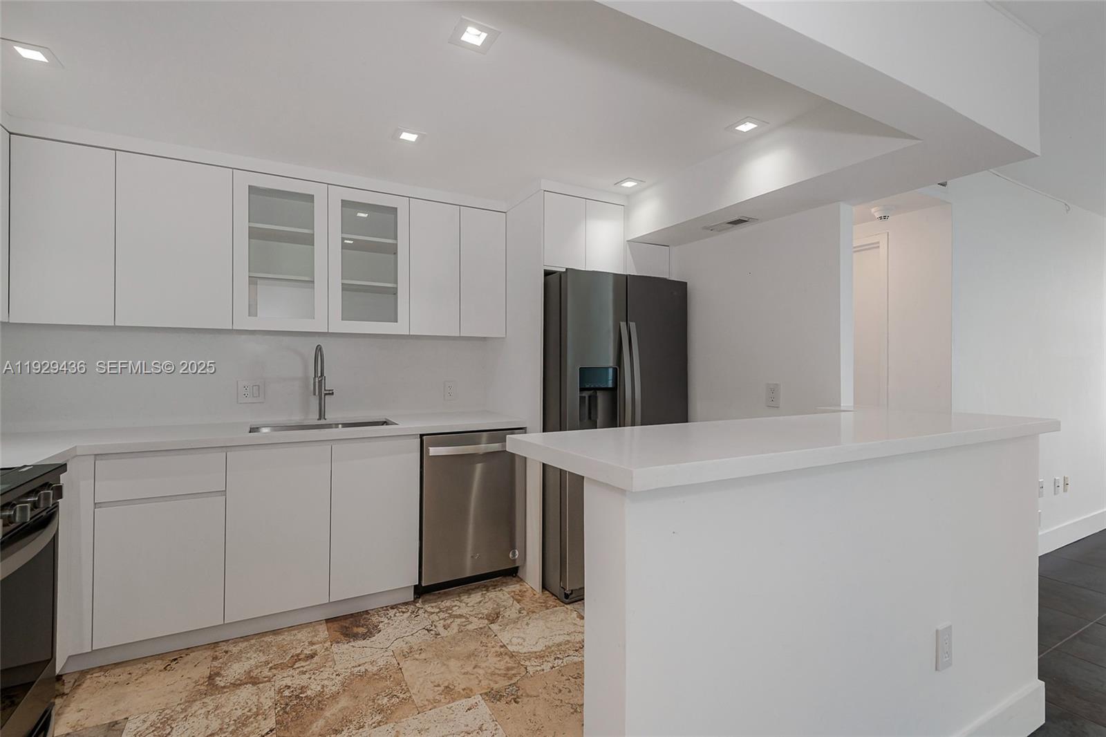 BRICKELL BISCAYNE CONDO - Residential Lease