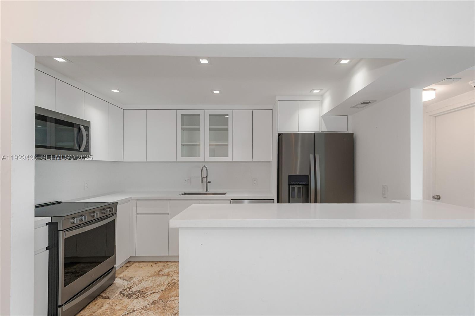 BRICKELL BISCAYNE CONDO - Residential Lease