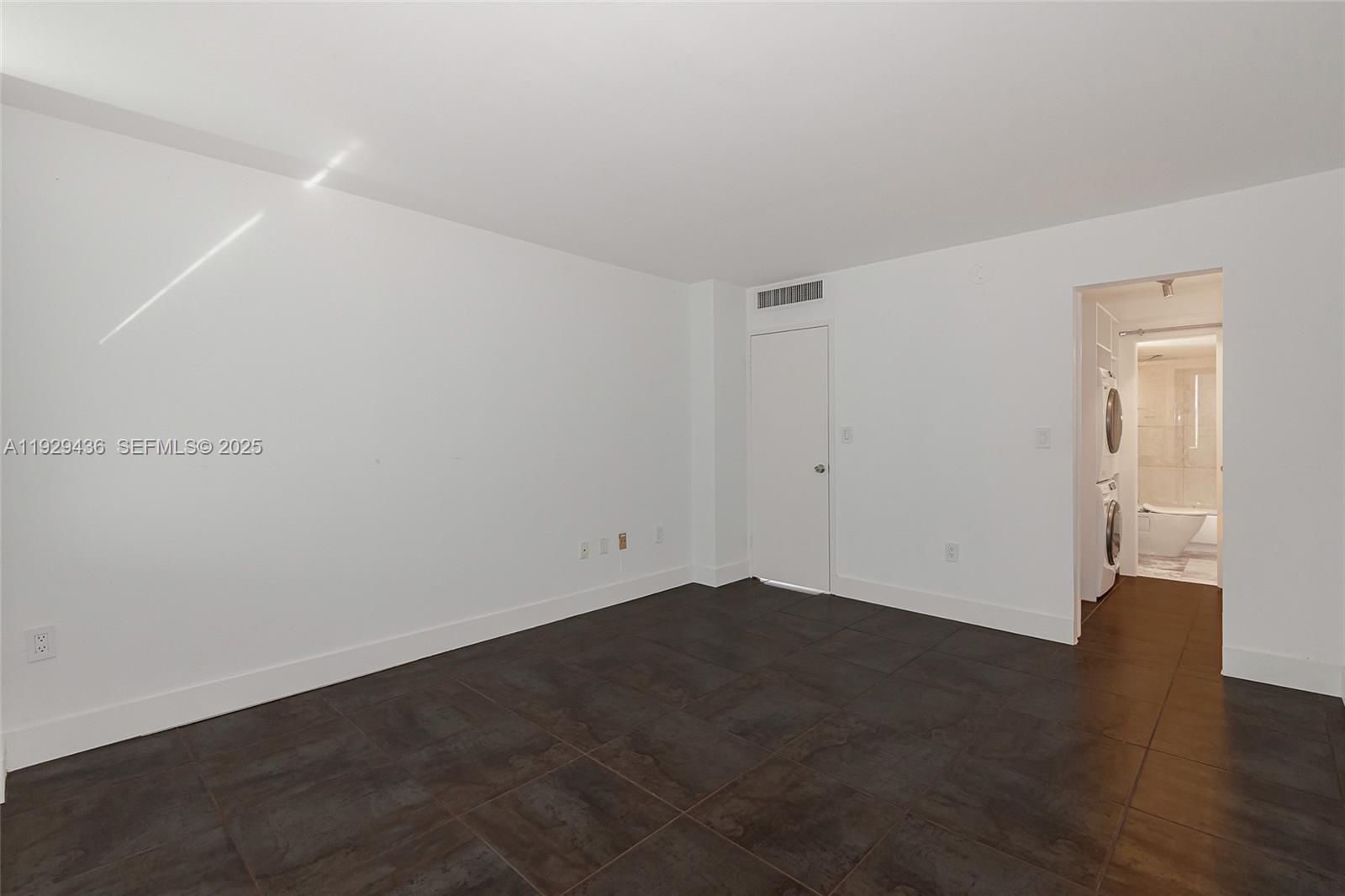 BRICKELL BISCAYNE CONDO - Residential Lease