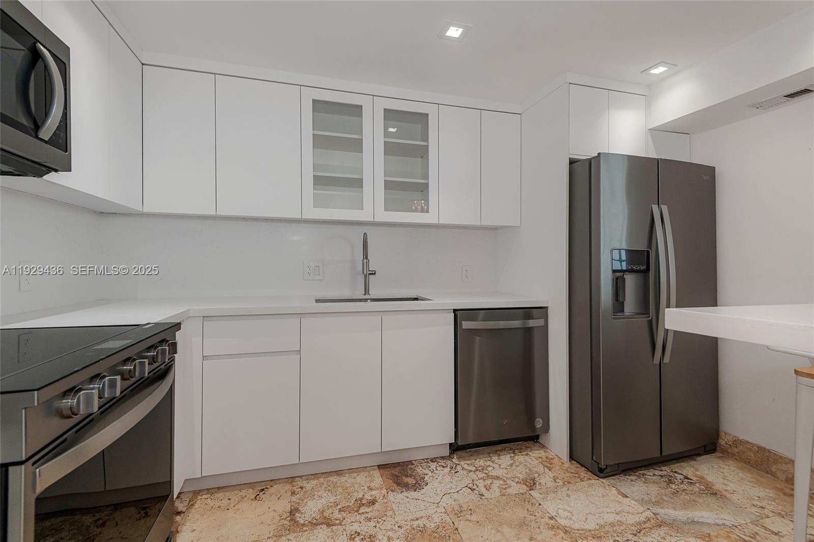 BRICKELL BISCAYNE CONDO - Residential Lease