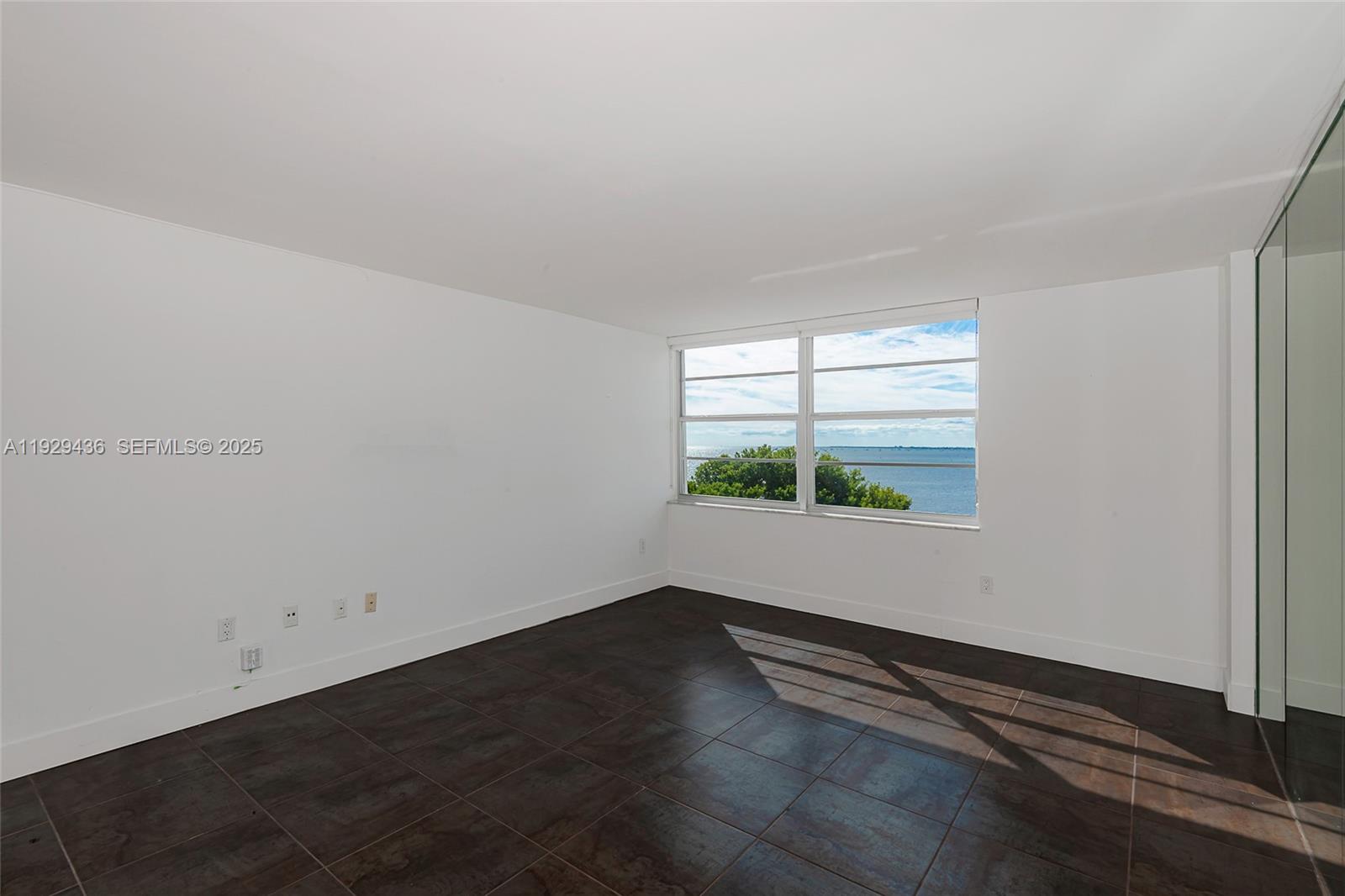 BRICKELL BISCAYNE CONDO - Residential Lease