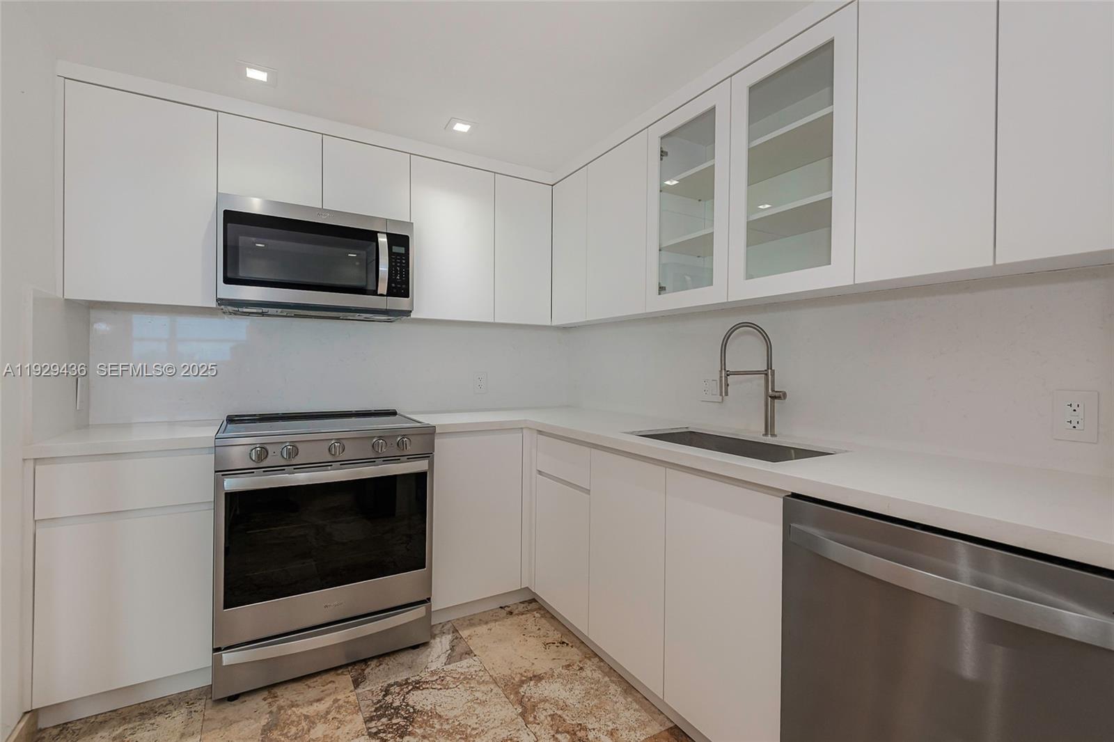 BRICKELL BISCAYNE CONDO - Residential Lease