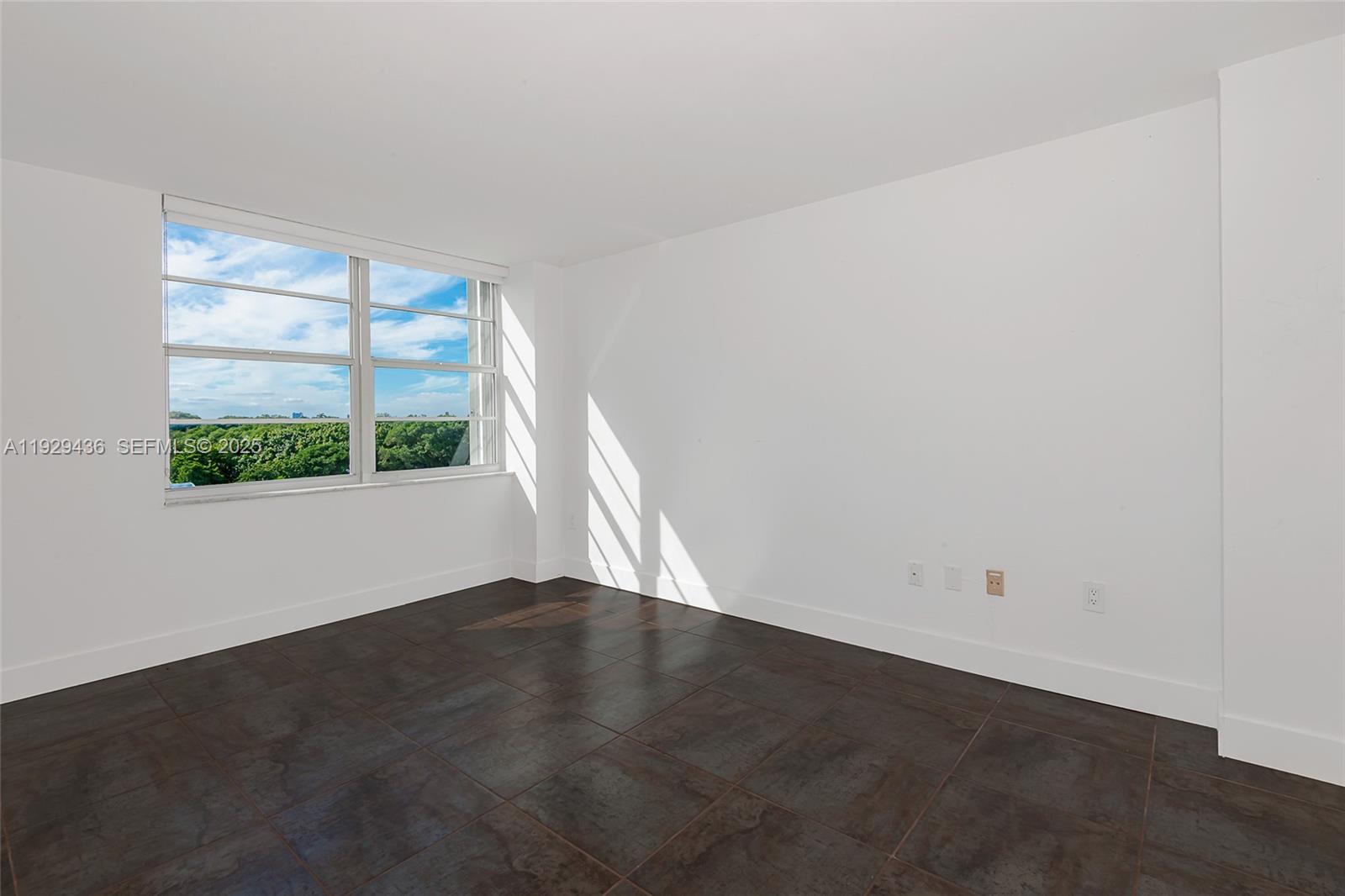 BRICKELL BISCAYNE CONDO - Residential Lease