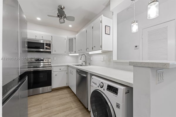 2210 NE 56TH PL APT 123, FORT LAUDERDALE, FL 33308 - Image 0983bec24832ec9338004875b5f34fc2/2800206451