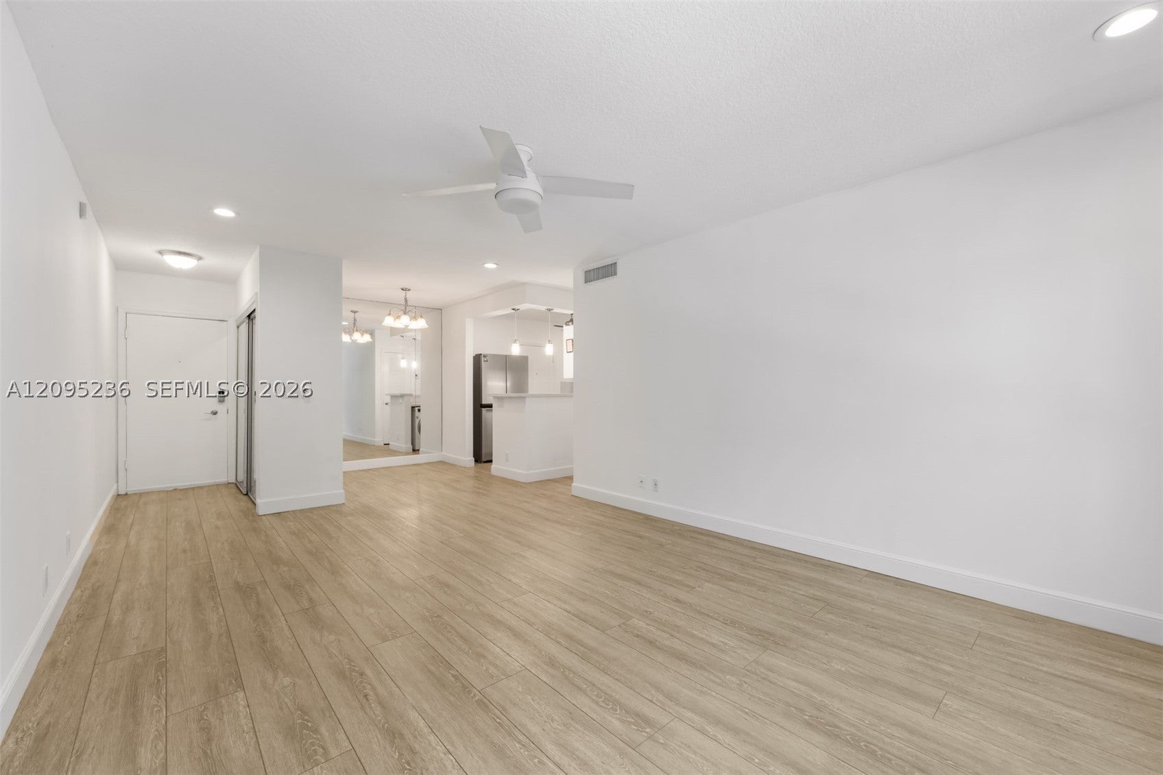 2210 NE 56th Pl 123