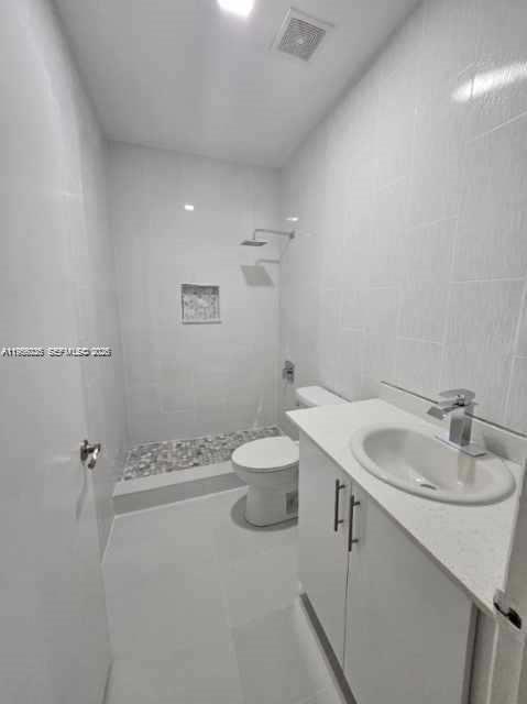 MONACO ESTATES AT KENDALL - Residential