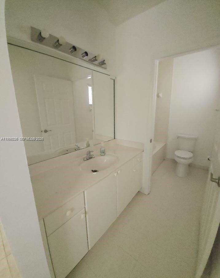 MONACO ESTATES AT KENDALL - Residential