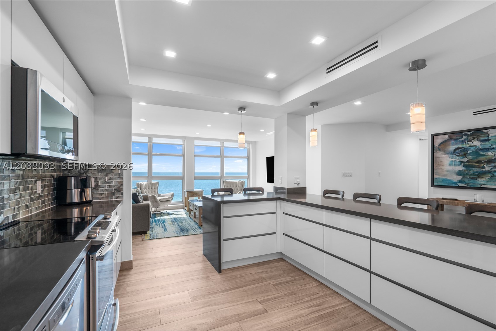 5055 Collins Ave 10H