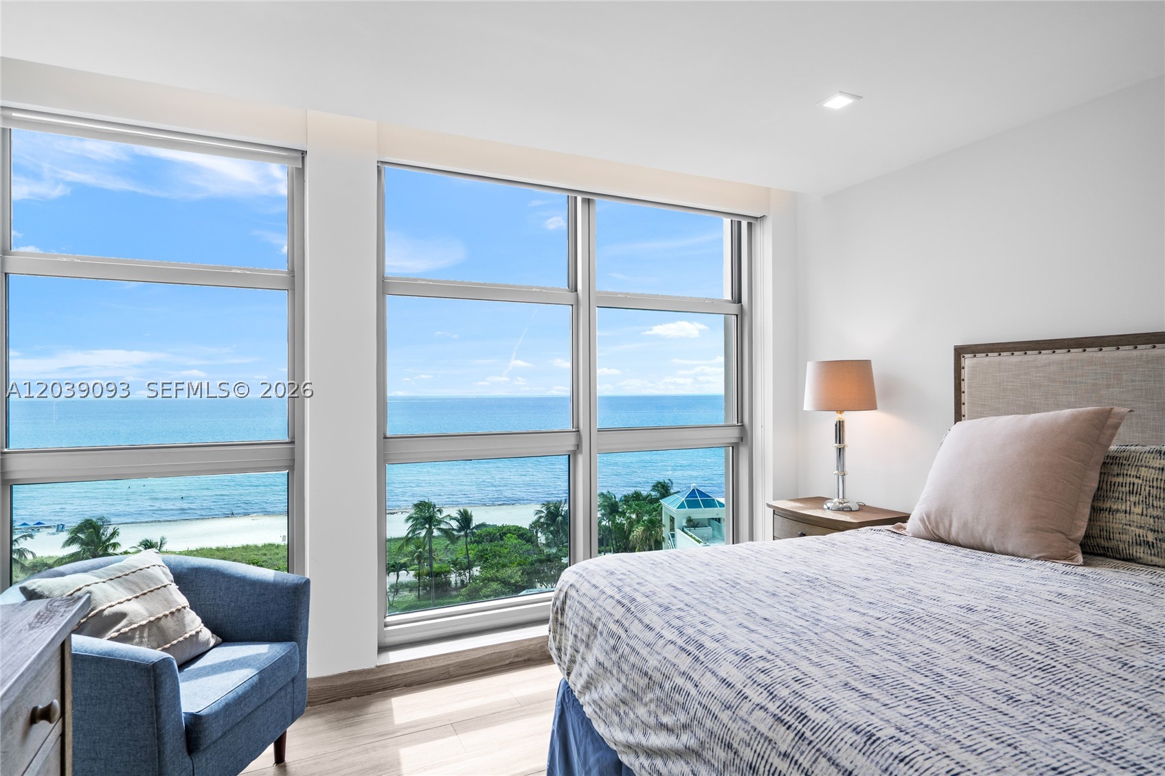5055 Collins Ave 10H