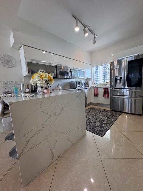 601 NE 36th St 903