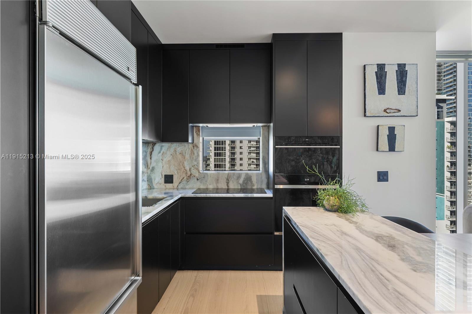 PARAMOUNT BAY CONDO - Residential