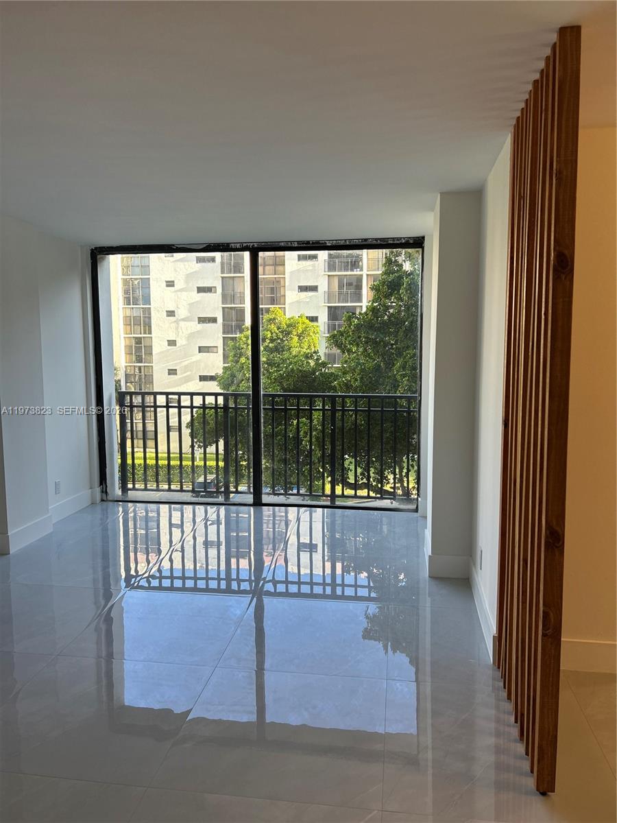 Plaza of the americas - Residential