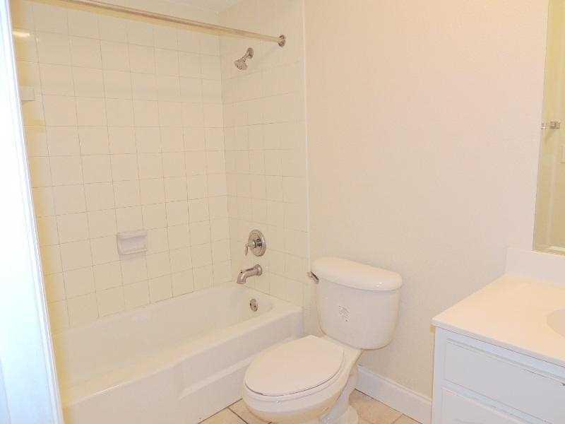 SUNDANCE AT PLANTATION CO - Residential Lease