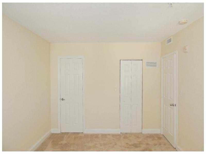 SUNDANCE AT PLANTATION CO - Residential Lease