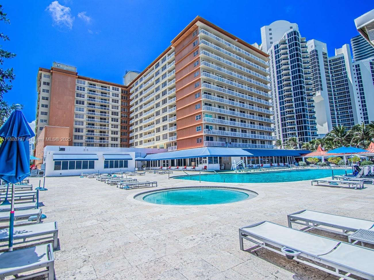 THE AVENTURA BEACH CLUB C - Residential Lease