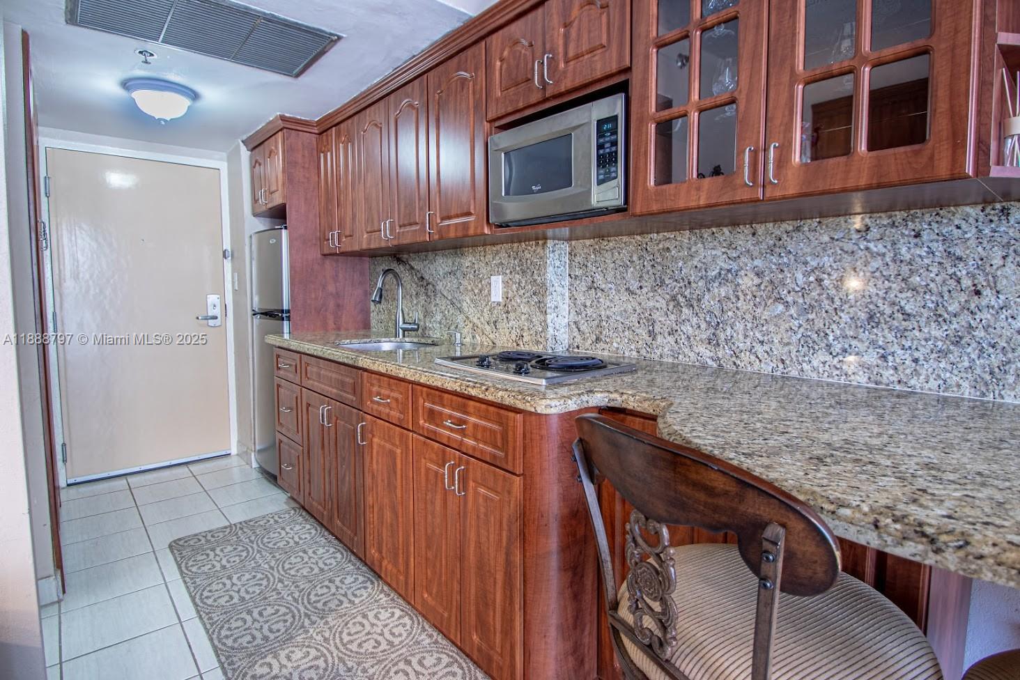 THE AVENTURA BEACH CLUB C - Residential Lease
