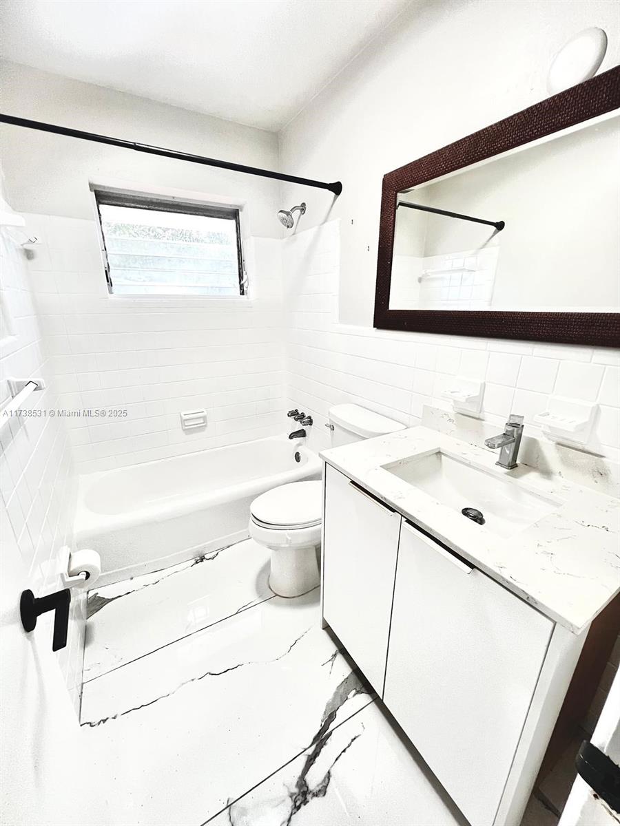 DANIA HEIGHTS EXT - Residential Lease