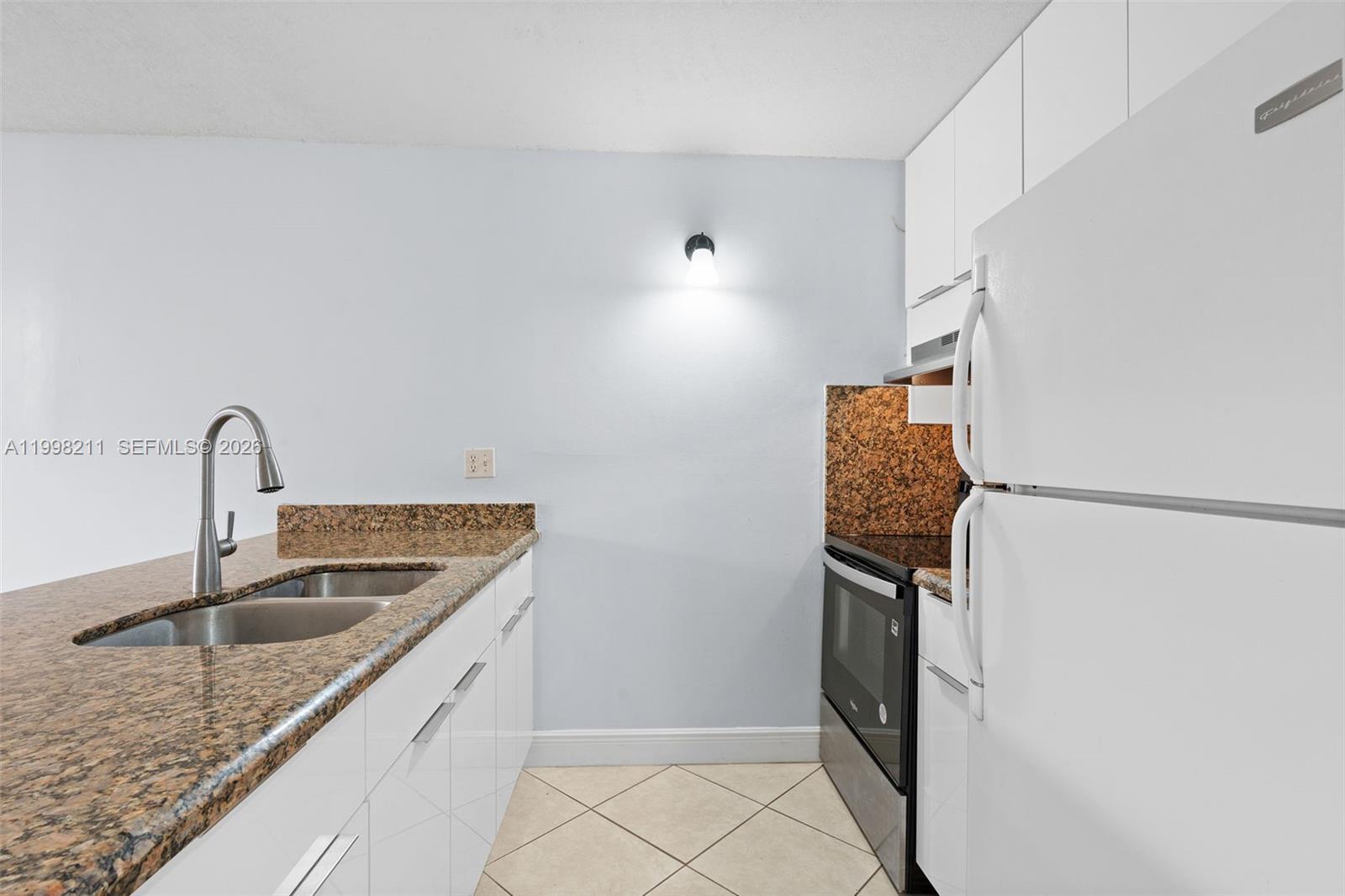 CORAL SPRINGS TOWER CLUB - Residential Lease