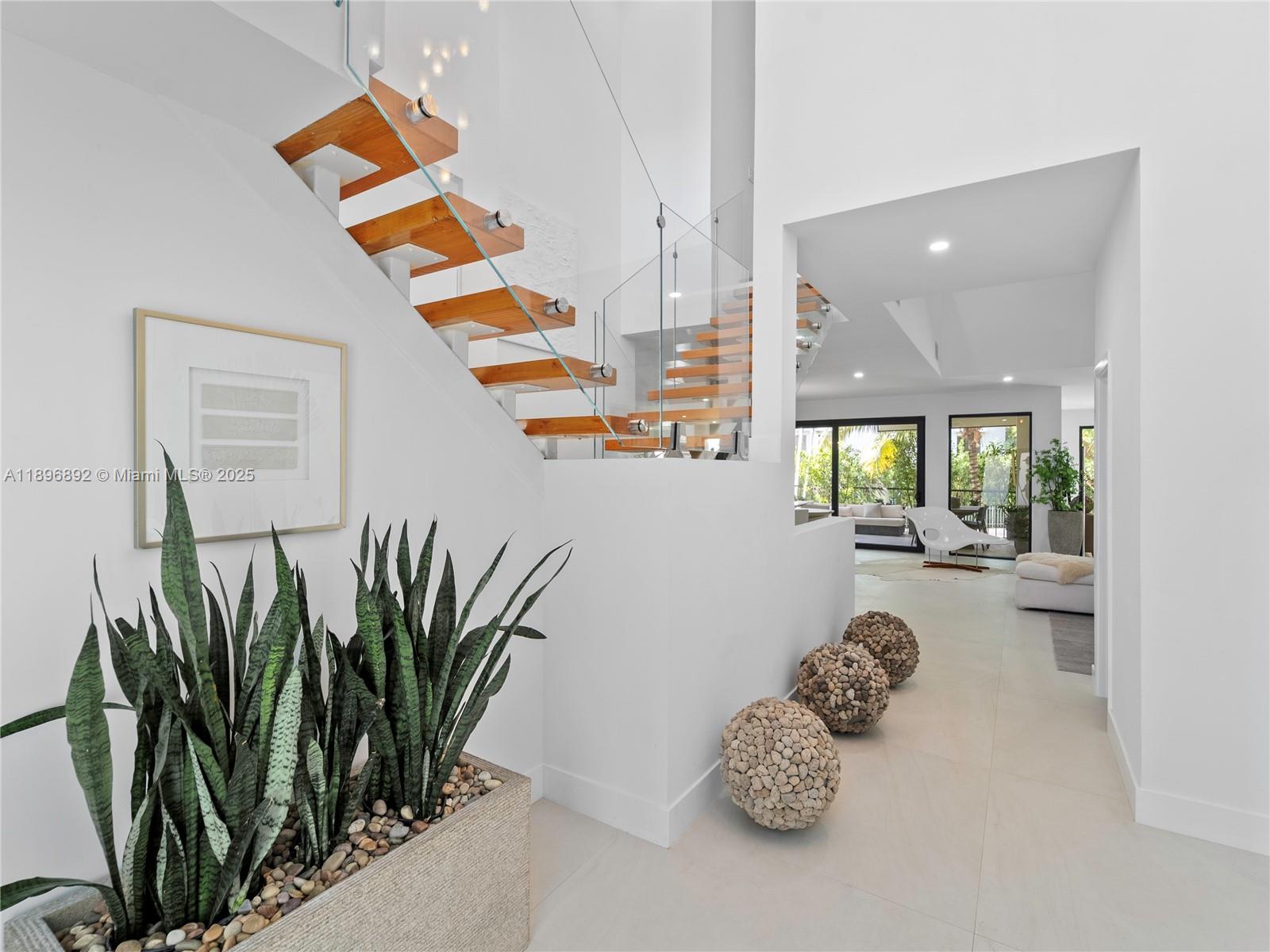 L HERMITAGE - Residential