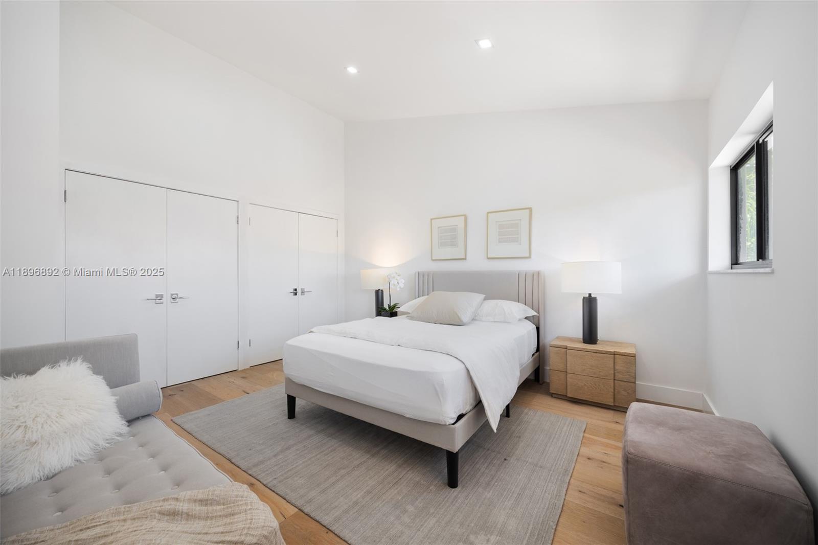 L HERMITAGE - Residential