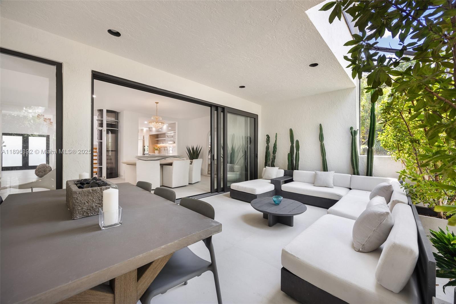 L HERMITAGE - Residential