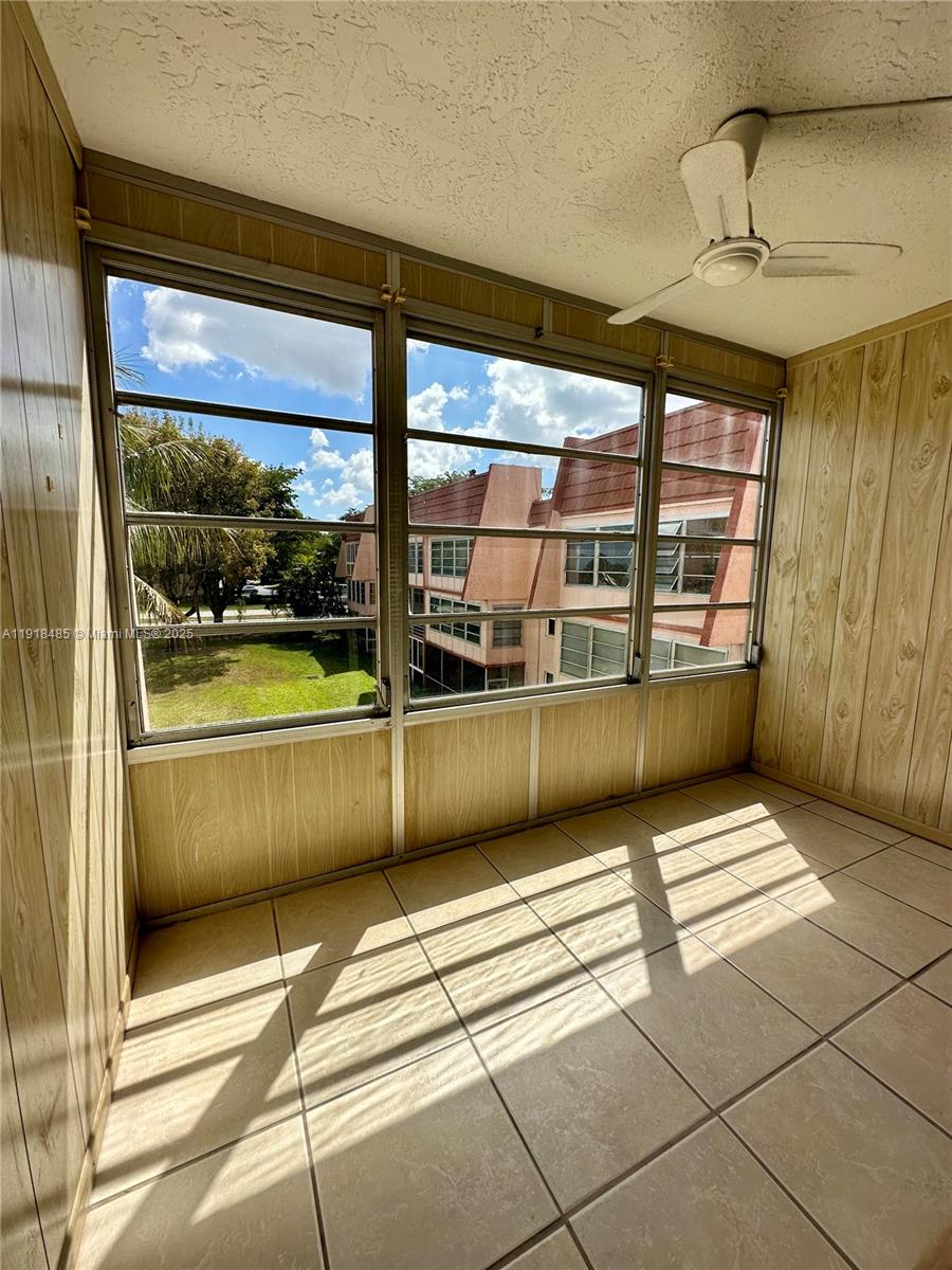 LIME BAY CONDOMINIUM 6 - Residential