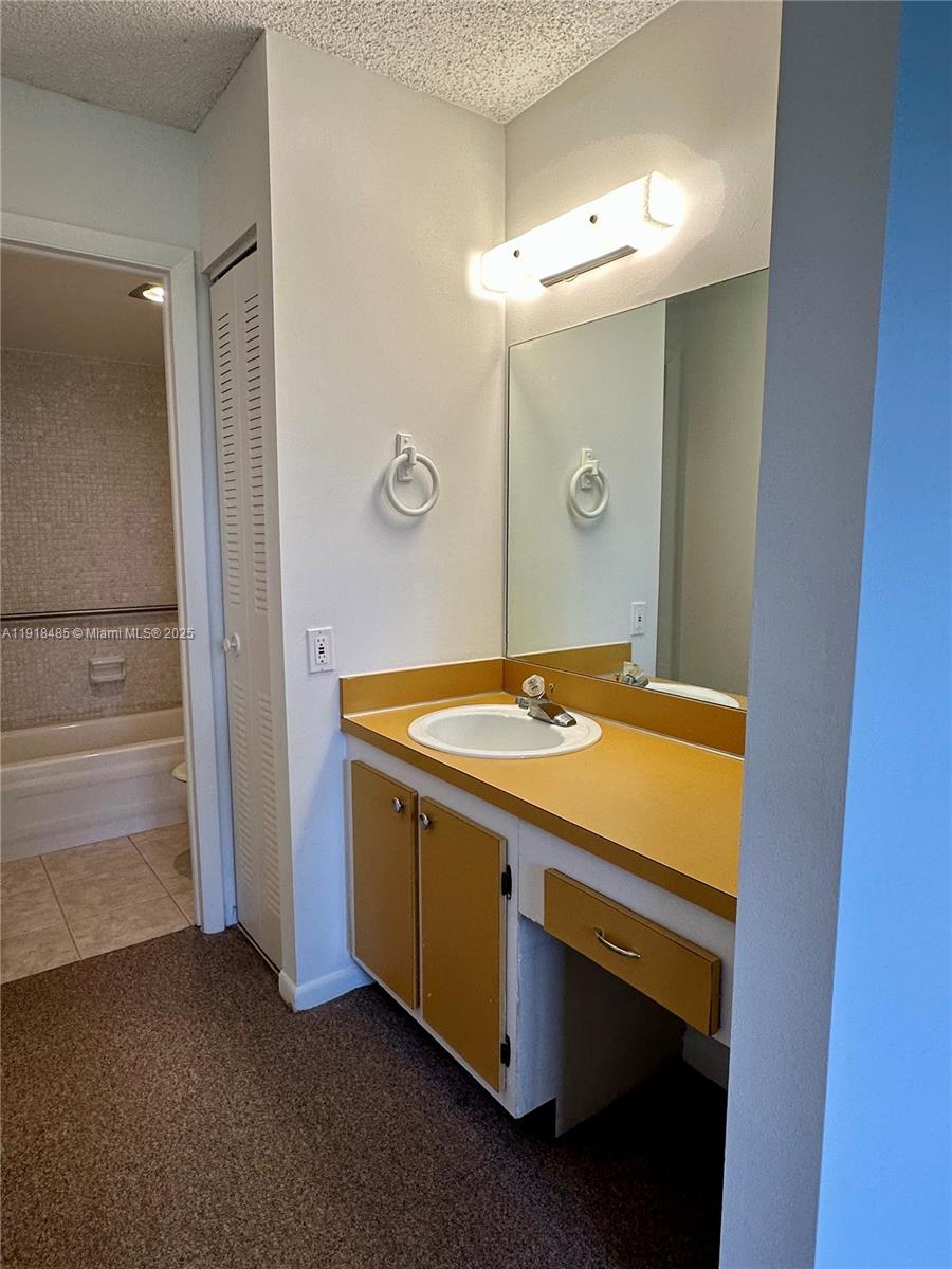 LIME BAY CONDOMINIUM 6 - Residential