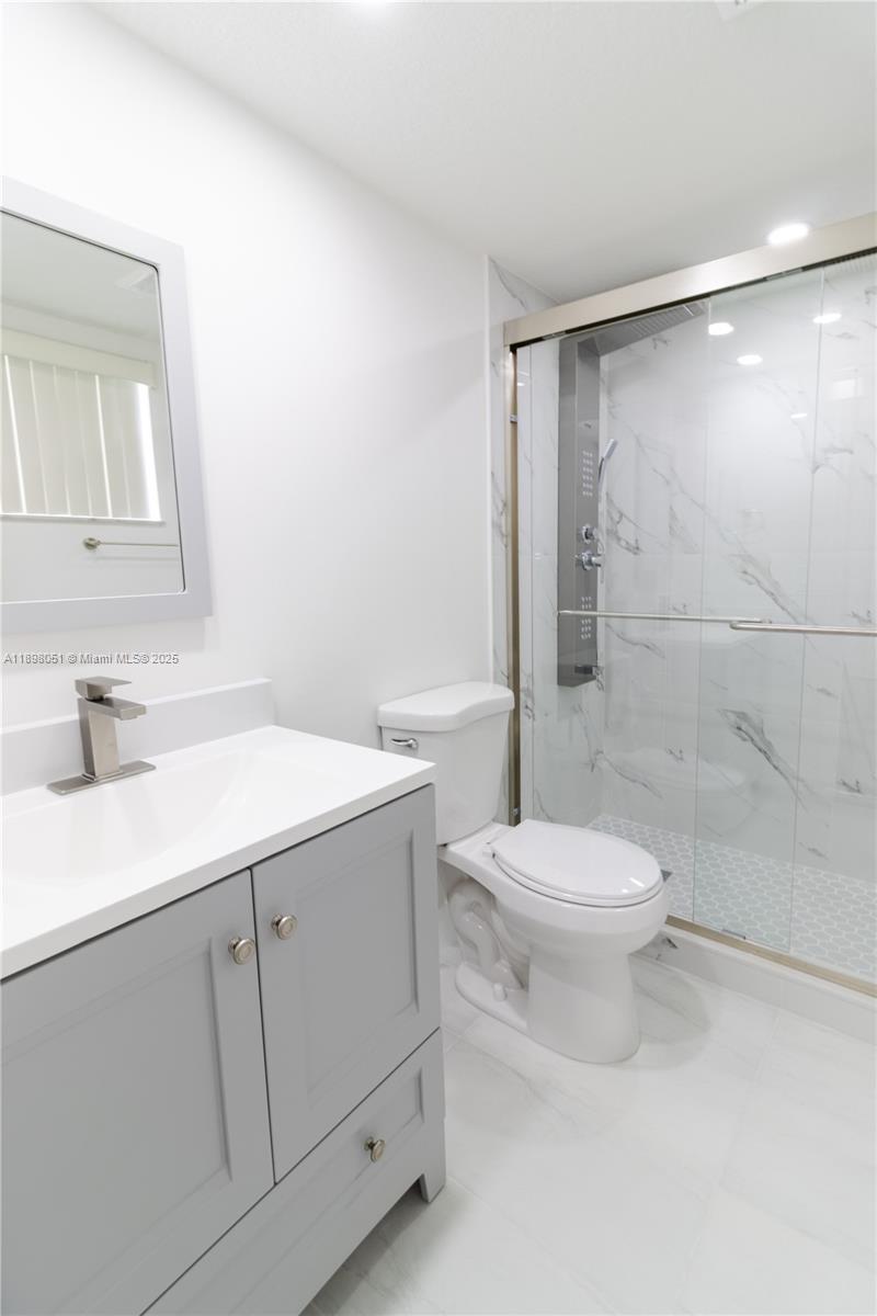 LAGUNA GARDENS CONDO - Residential