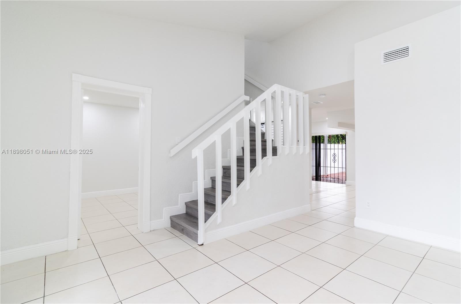 LAGUNA GARDENS CONDO - Residential