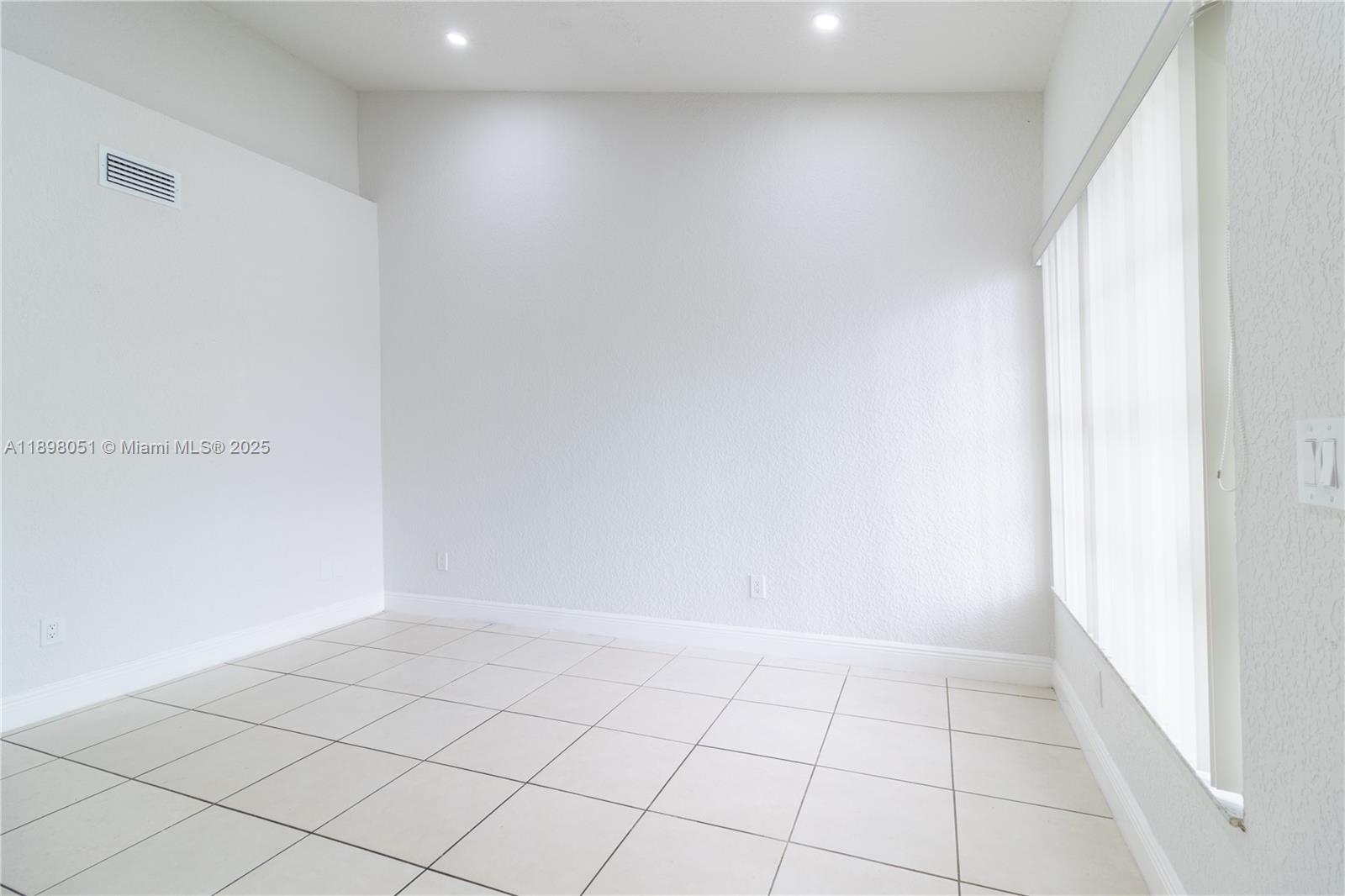 LAGUNA GARDENS CONDO - Residential