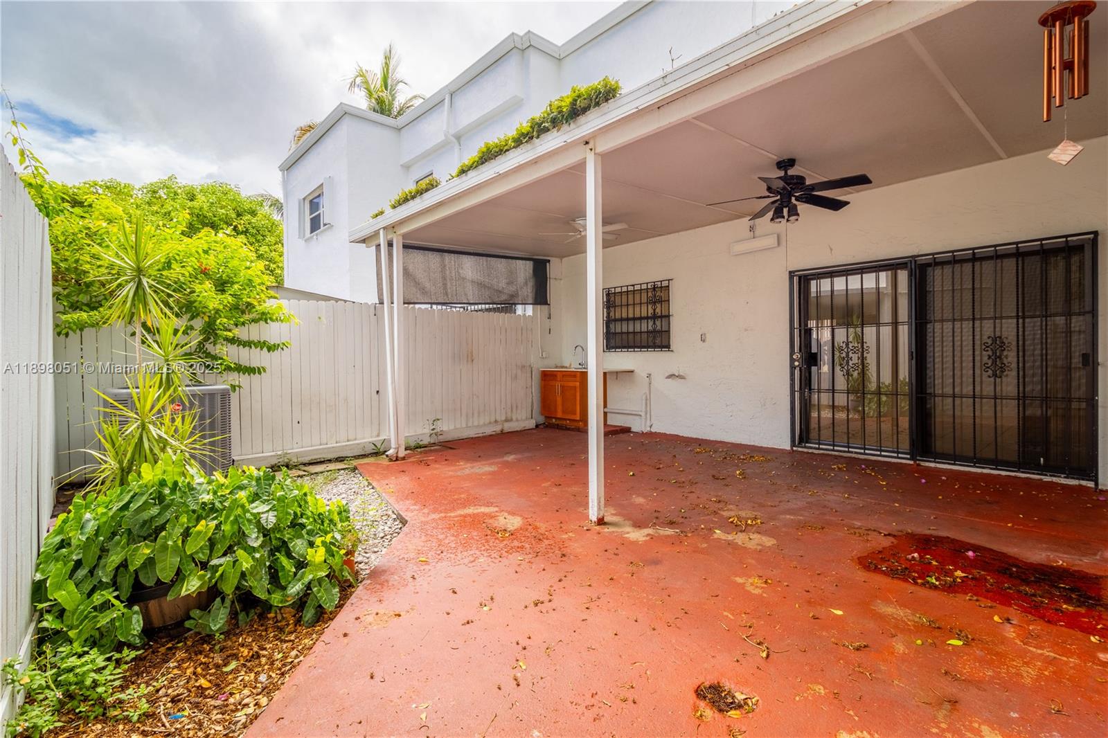 LAGUNA GARDENS CONDO - Residential