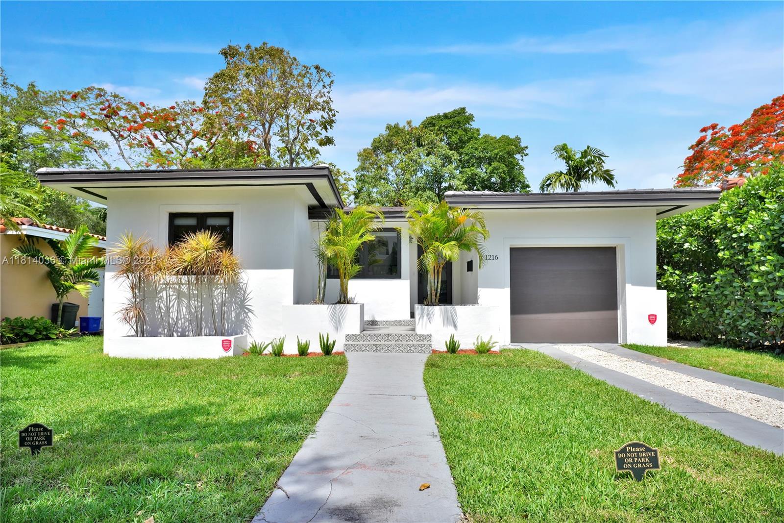 1216 Wallace St, Coral Gables, Broward County, Florida - 2 Bedrooms  
1 Bathrooms - 