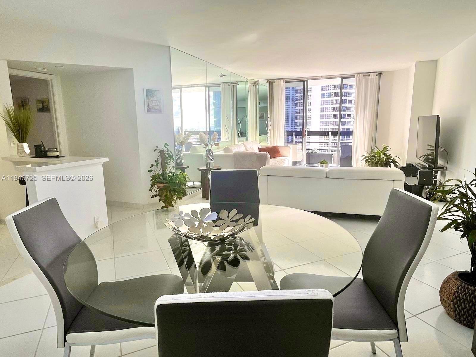 MYSTIC POINTE TOWER 500 C - Residential