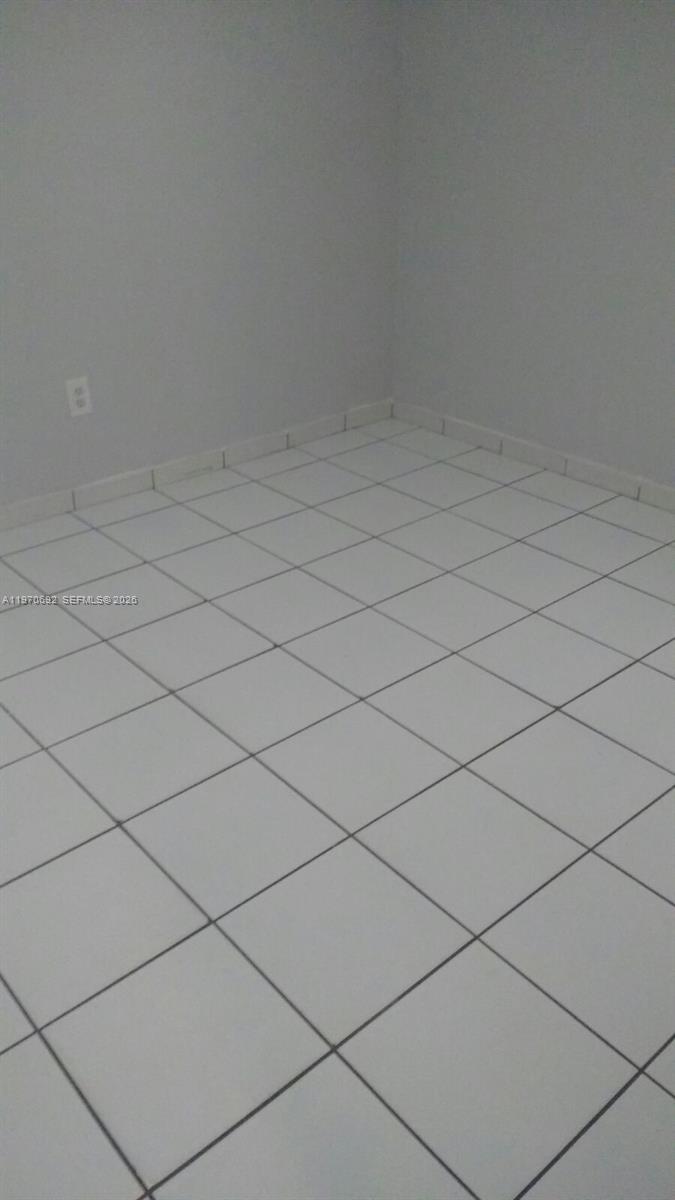 BANYAN TREE CONDO 8 - Residential