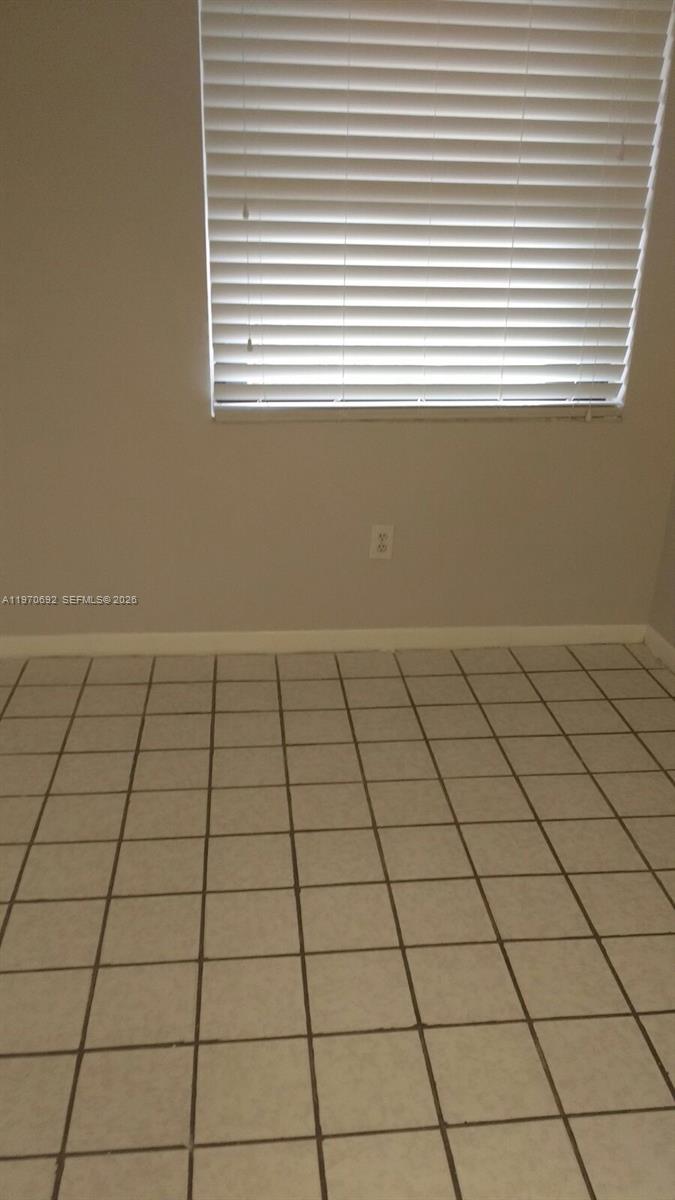 BANYAN TREE CONDO 8 - Residential